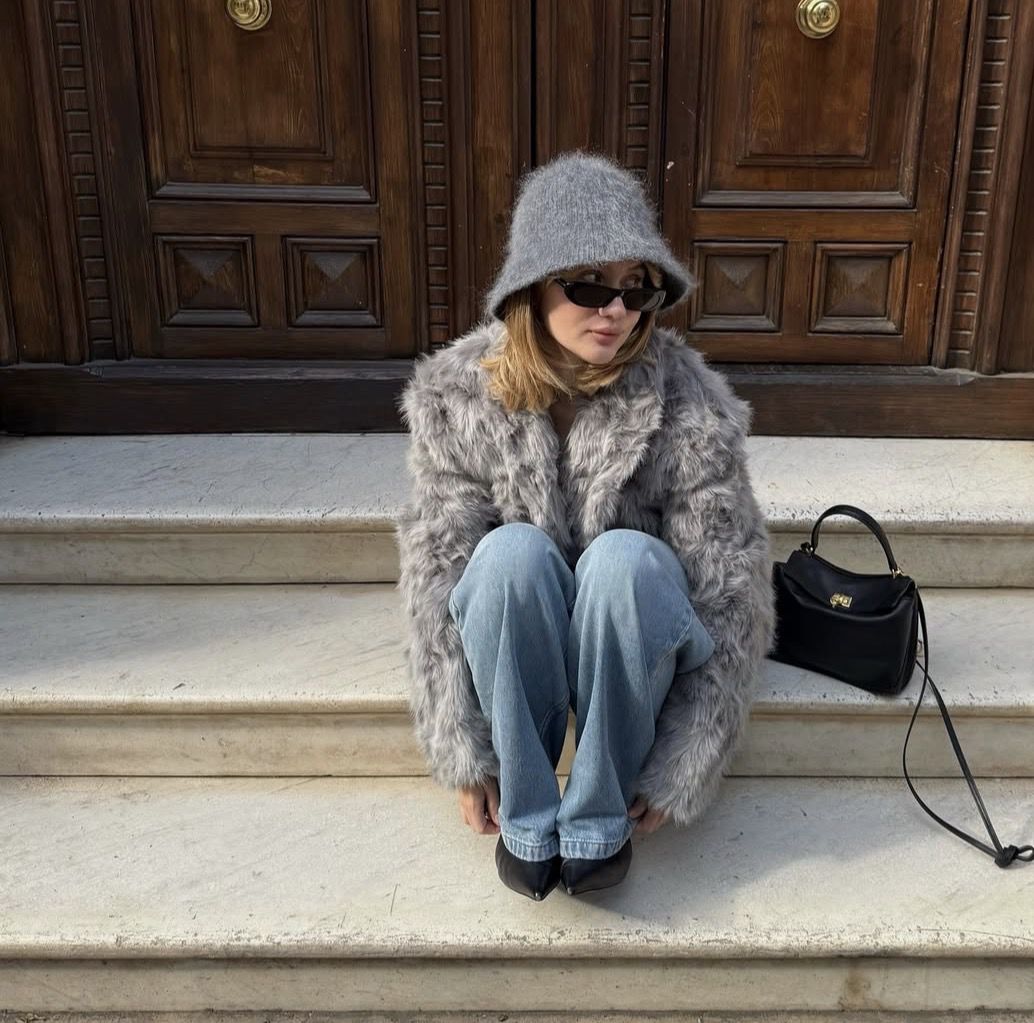 Що таке капелюхи-клош і чому вони знову в тренді. З настанням холодів зазвичай ми дістаємо перевірені шапки-біні та затишні берети.