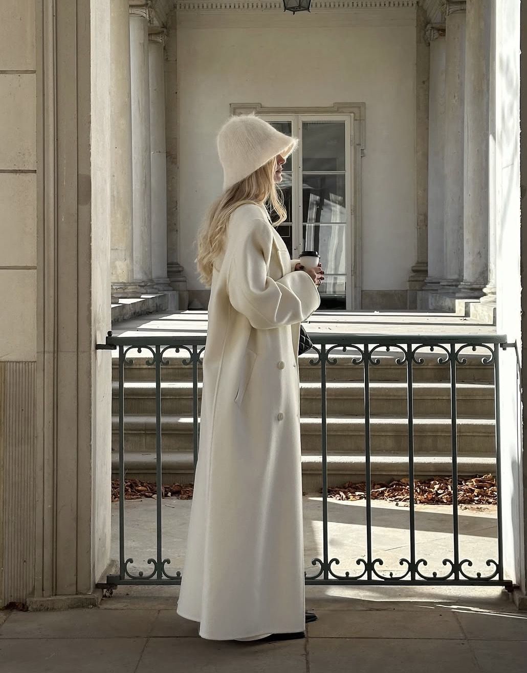 Що таке капелюхи-клош і чому вони знову в тренді. З настанням холодів зазвичай ми дістаємо перевірені шапки-біні та затишні берети.