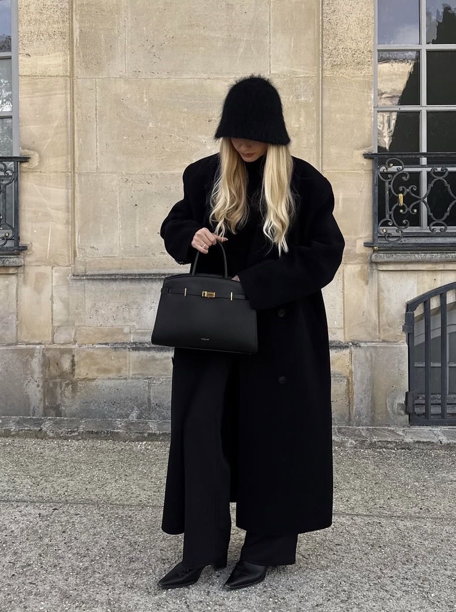 Що таке капелюхи-клош і чому вони знову в тренді. З настанням холодів зазвичай ми дістаємо перевірені шапки-біні та затишні берети.