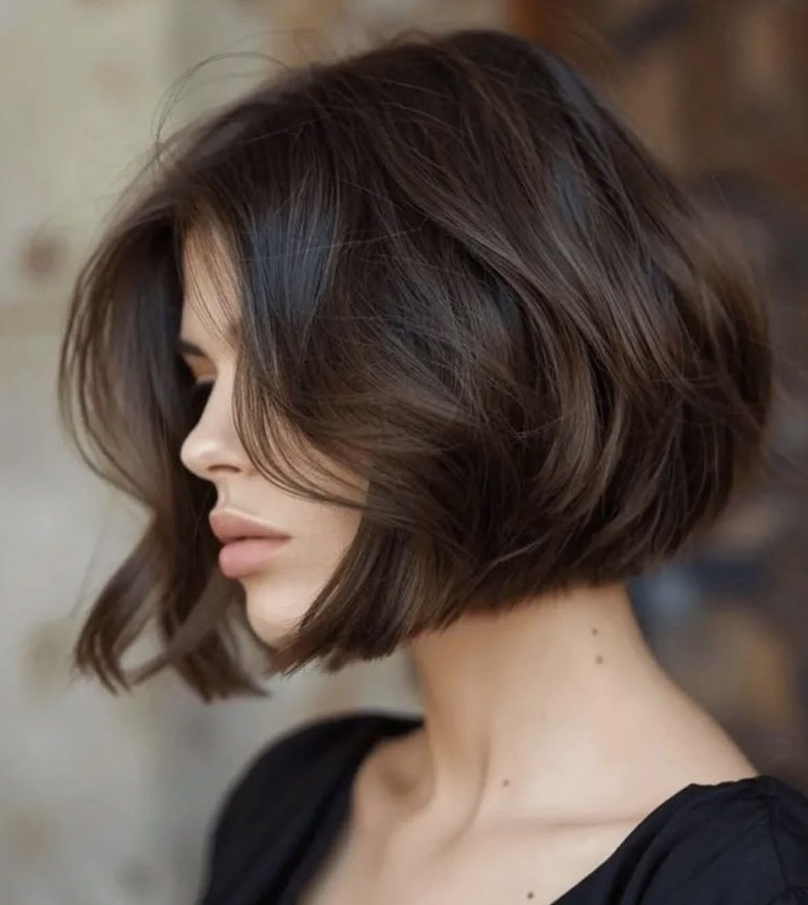 5 культових стрижок, які ніколи не вийдуть з моди. Тренди змінюються так швидко, що ми часом не встигаємо за ними стежити.