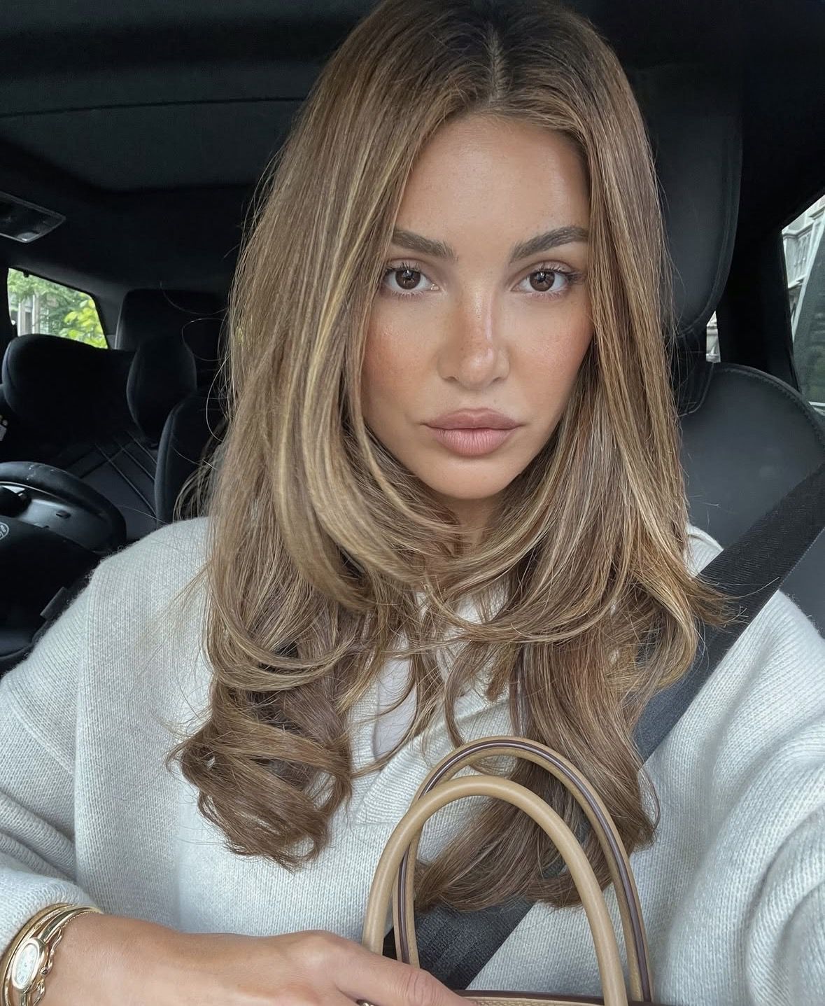 5 культових стрижок, які ніколи не вийдуть з моди. Тренди змінюються так швидко, що ми часом не встигаємо за ними стежити.