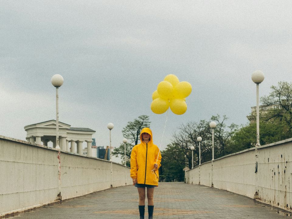 Вчені назвали справжню причину самотності. Дослідження дає несподівану відповідь.