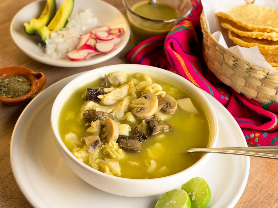 Як варити грибний суп, щоб аромат ширився на всю квартиру. Якщо ви варите грибний суп, і він пахне як картопля з цибулею, — значить, ви щось проґавили.