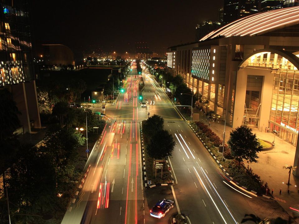 Швидкоплинність життя та непотрібність накопичення матеріальних речей. Після цих роздумів я зрозуміла мінімалістів.