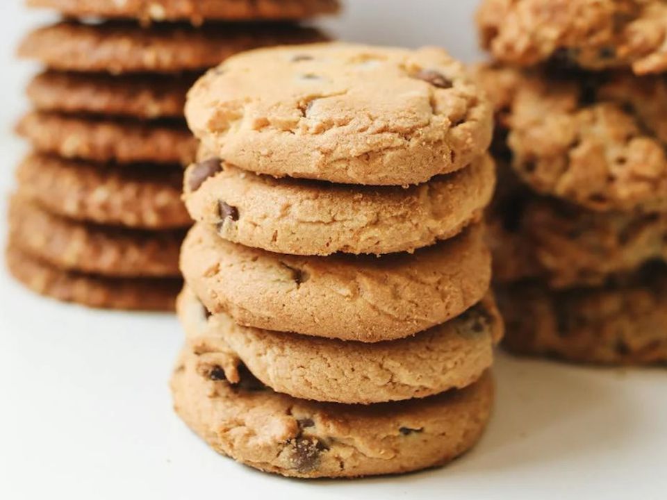 Розкриваю свої секрети м'якого печива. Якщо вам подобається м'яке і трохи "жувальне" печиво, швидше за все, його рецепт містить один важливий інгредієнт.