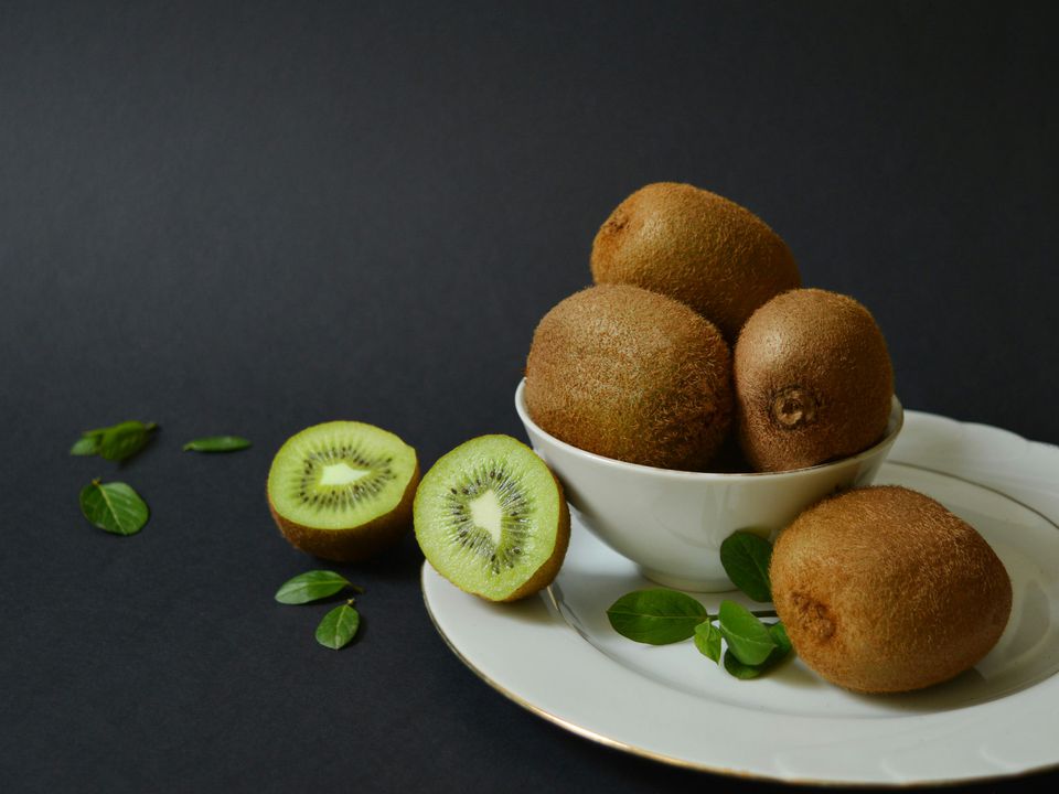 Як ківі допомагає вашій шкірі покращити стан зсередини. Просте пояснення нового дослідження.