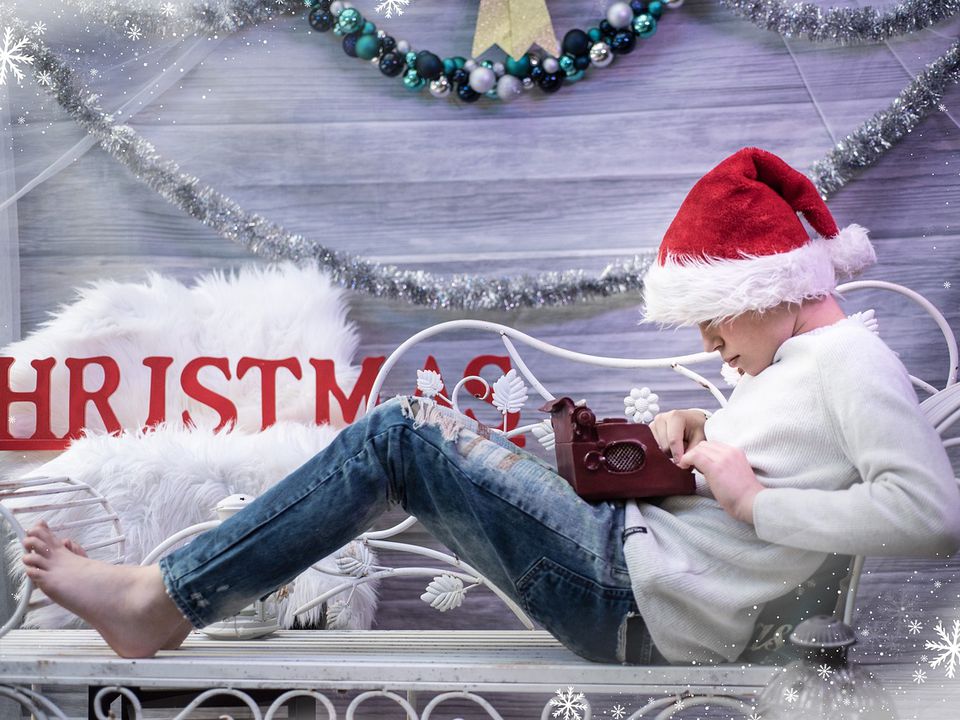 Син попросив у Діда Мороза на Новий рік ... тата. Зворушлива історія.