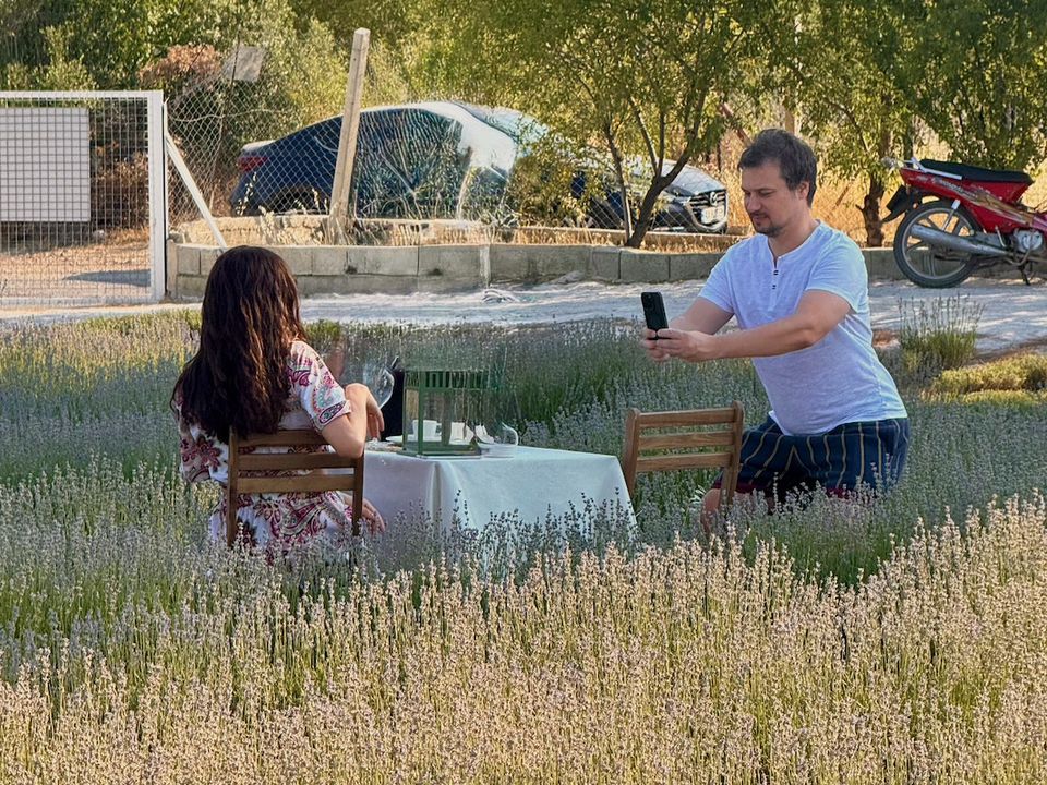 Як сфотографувати дівчину так, щоб вона вас не кинула. Чек-лист для чоловіків. У соцмережах є тренд: дівчина викладає два фото, які зробив її хлопець.