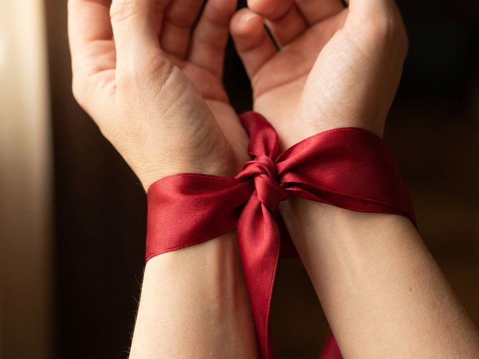 Турбота чи контроль? Простий індикатор, який допоможе відрізнити одне від іншого. Пастка добрих намірів.