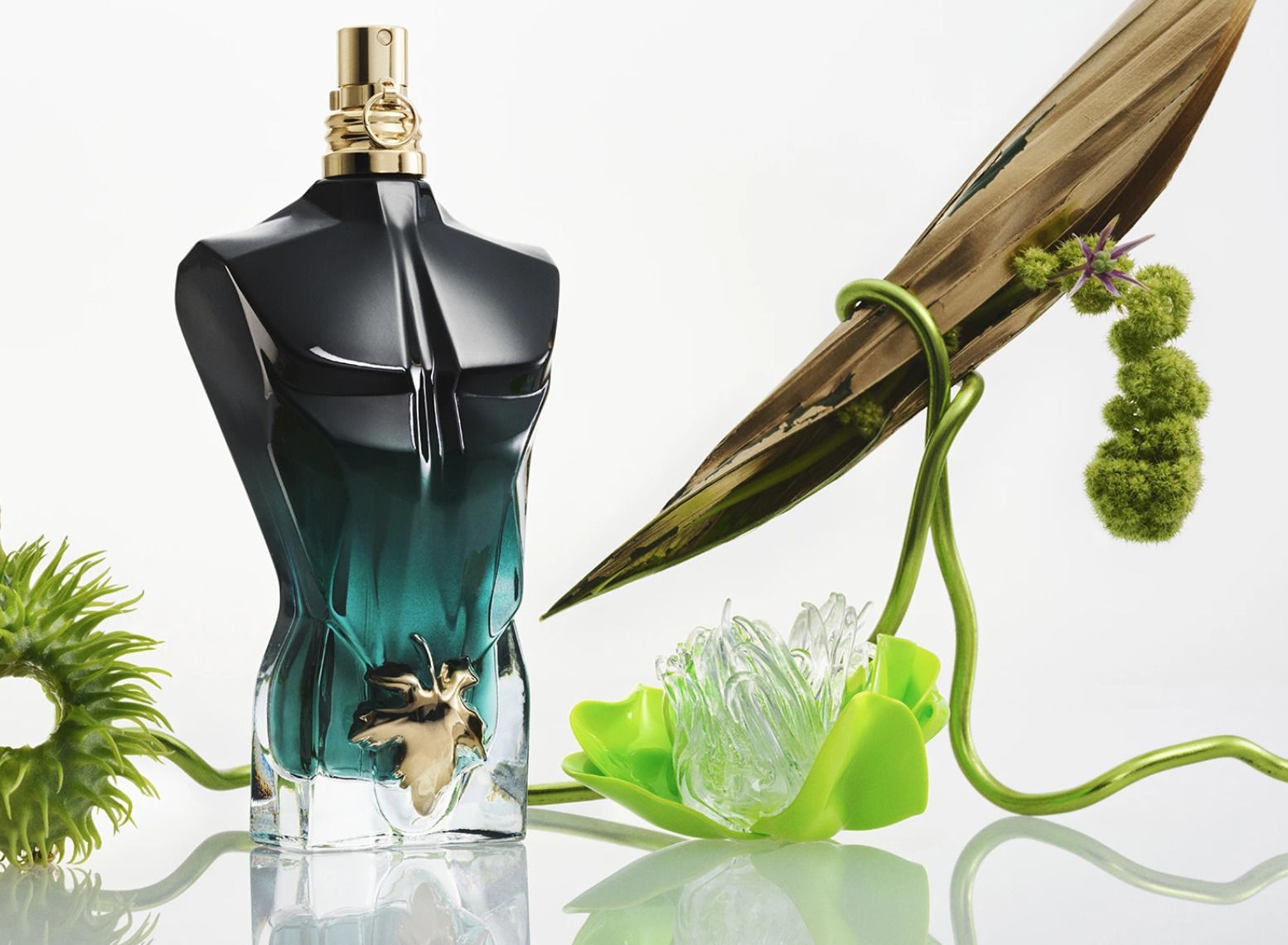 Чоловічий аромат Jean Paul Gaultier Le Beau Le Parfum з нотами кокоса, ананаса та кедра