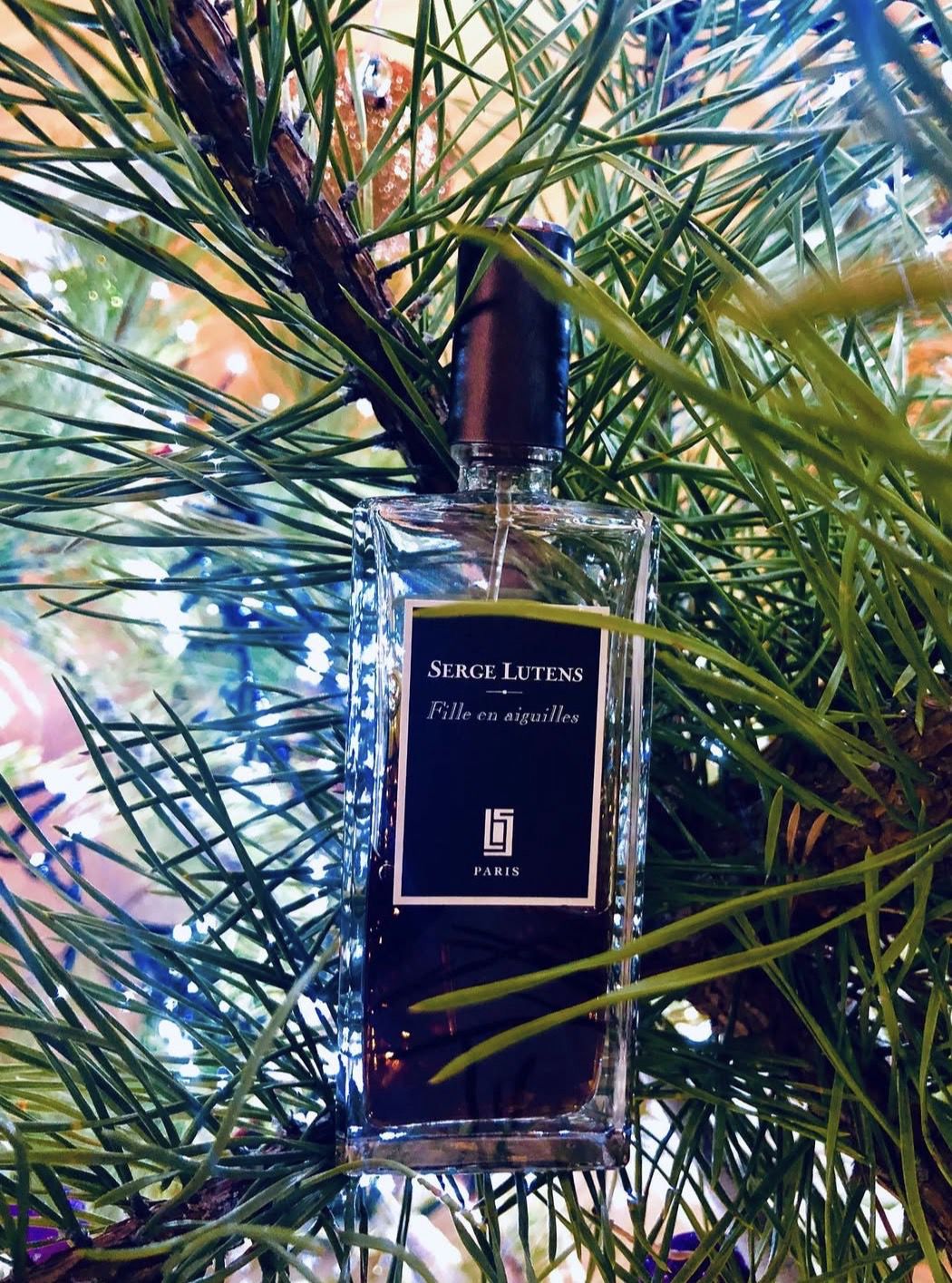 Хвойний аромат Serge Lutens Fille en Aiguilles із запахом ялинових гілок та лісу