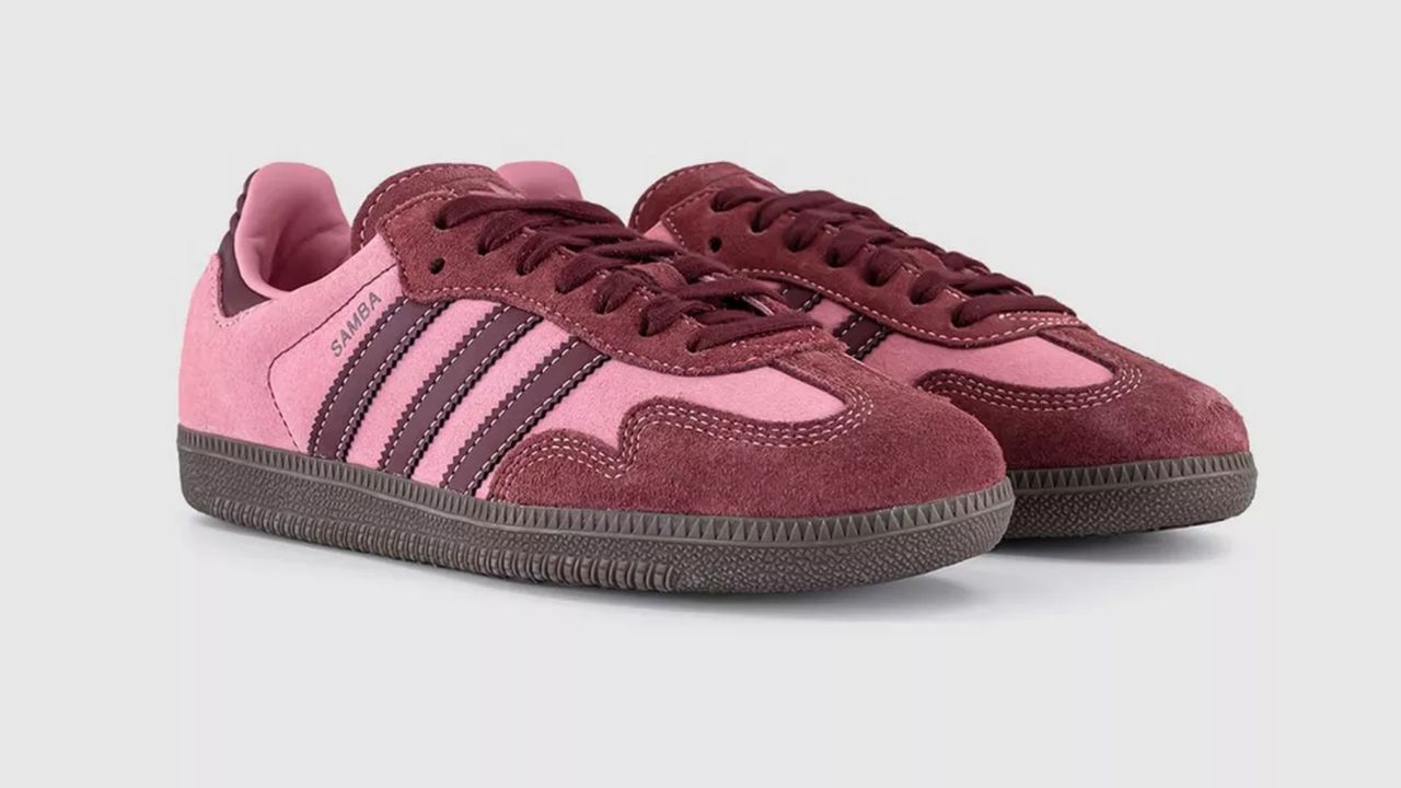 Модні рожеві та бордові кросівки як альтернатива білому кольору в сезоні 2026.