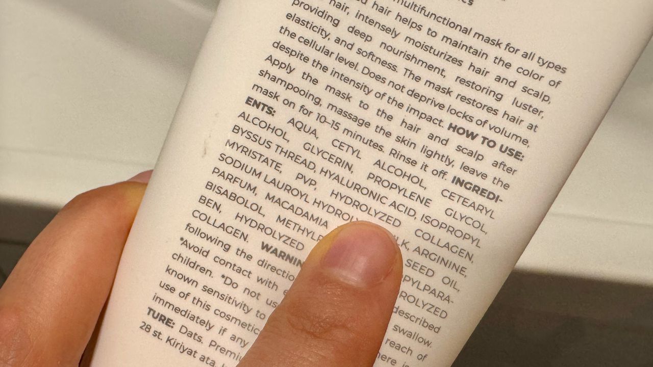 Склад відновлювальної маски для волосся з гіалуроновою кислотою та колагеном для порятунку спаленого блонду