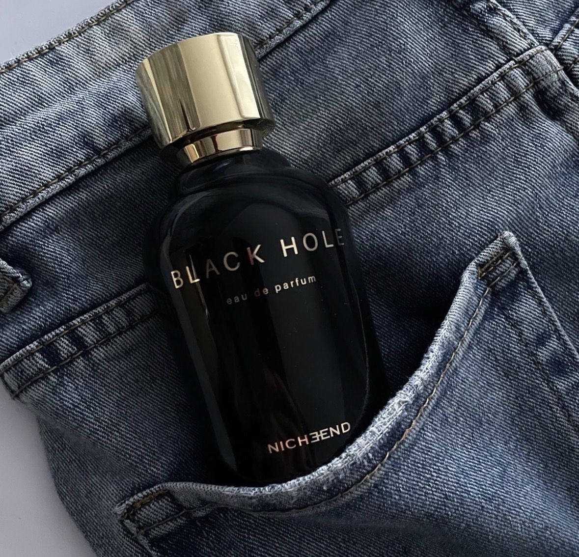 Пахнути дорого і не як усі: 6 ароматів, що не схожі на інші. «Кірке», «Ганімед» та «Баккара» — це вже якісь три вершники апокаліпсису, що нещадно супроводжують натовп.