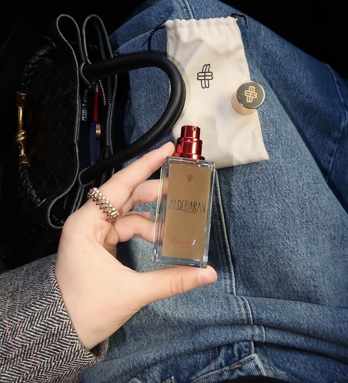 Пахнути дорого і не як усі: 6 ароматів, що не схожі на інші. «Кірке», «Ганімед» та «Баккара» — це вже якісь три вершники апокаліпсису, що нещадно супроводжують натовп.