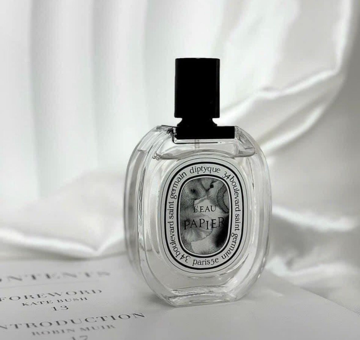 Пахнути дорого і не як усі: 6 ароматів, що не схожі на інші. «Кірке», «Ганімед» та «Баккара» — це вже якісь три вершники апокаліпсису, що нещадно супроводжують натовп.