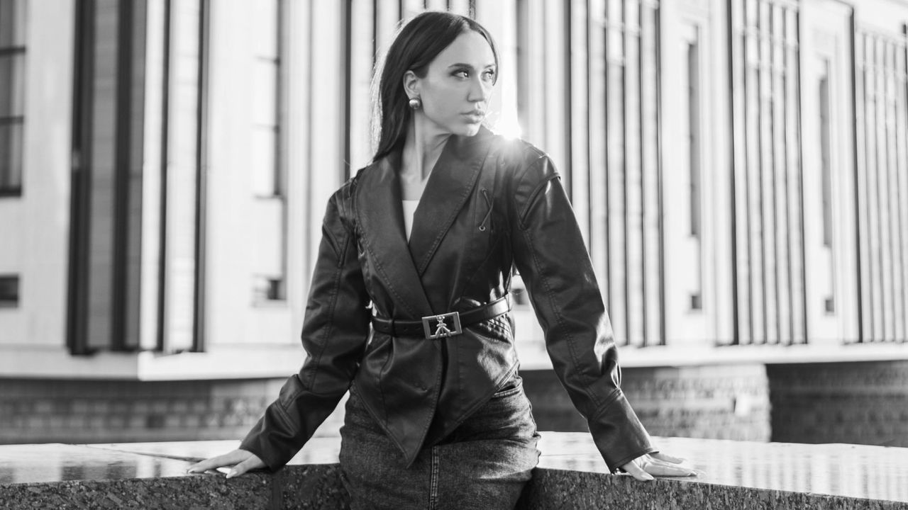 5 речей, які не варто робити заради чоловіка, якщо хочете зберегти гідність. Сучасна жінка вміє все. Ми заробляємо гроші, керуємо авто, можемо самі зібрати шафу з JYSK і вирішити мільйон проблем до обіду. Це чудово!