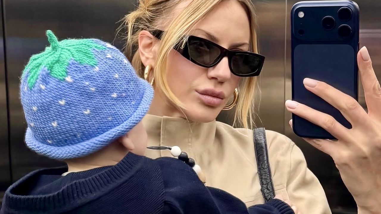 Без фільтрів і смайликів на обличчі: наречений Нікітюк показав підрослого сина Оскара. Якщо ви, як і я, давно стежите за Лесею, то знаєте цю класичну блогерську гру в хованки: ось ніжка малюка, ось його потилиця, ось він у візочку десь на горизонті, але обличчя старанно приховане.